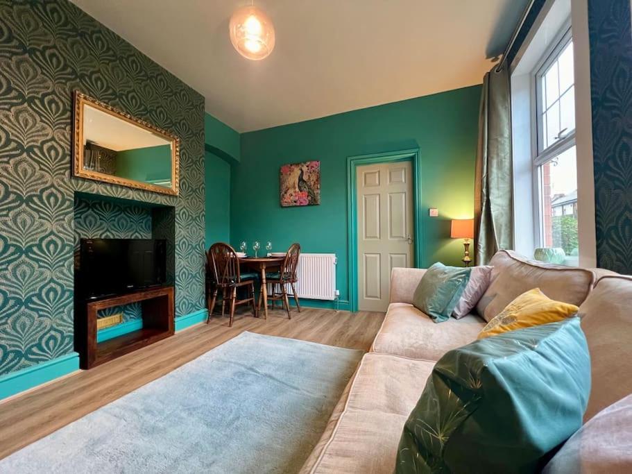 The Rose- Grd Floor, 2-5 Beds, Smarttv, Uni, Tram, M250 Fibre Apartamento Nottingham Exterior foto